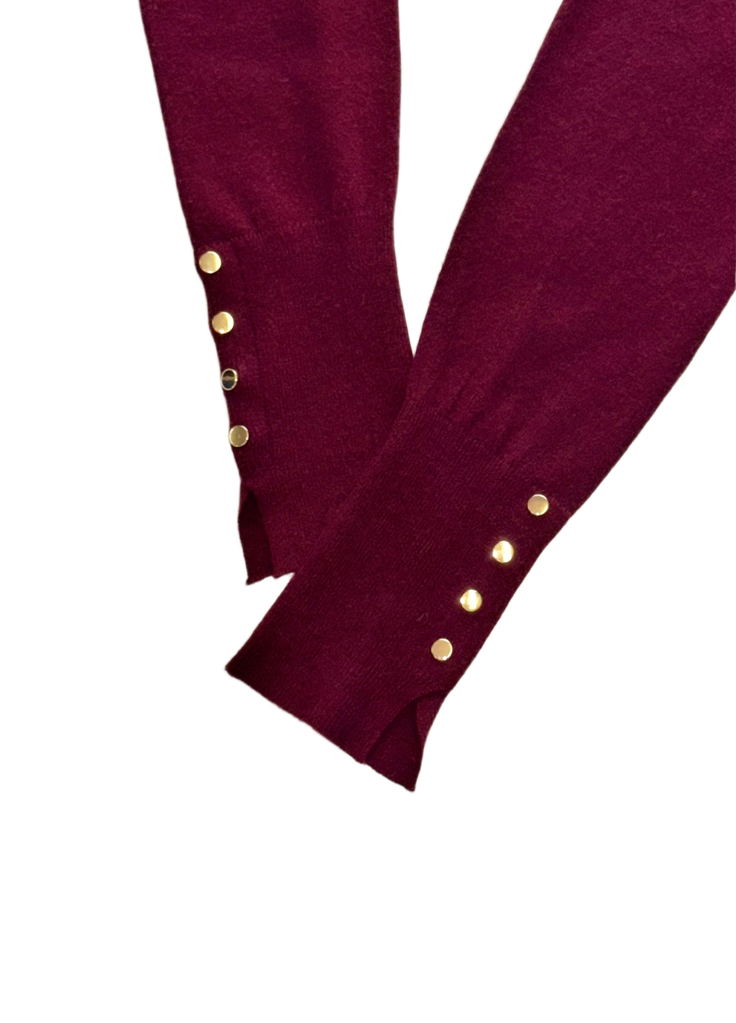 Wool sweater with gold buttons / 327526