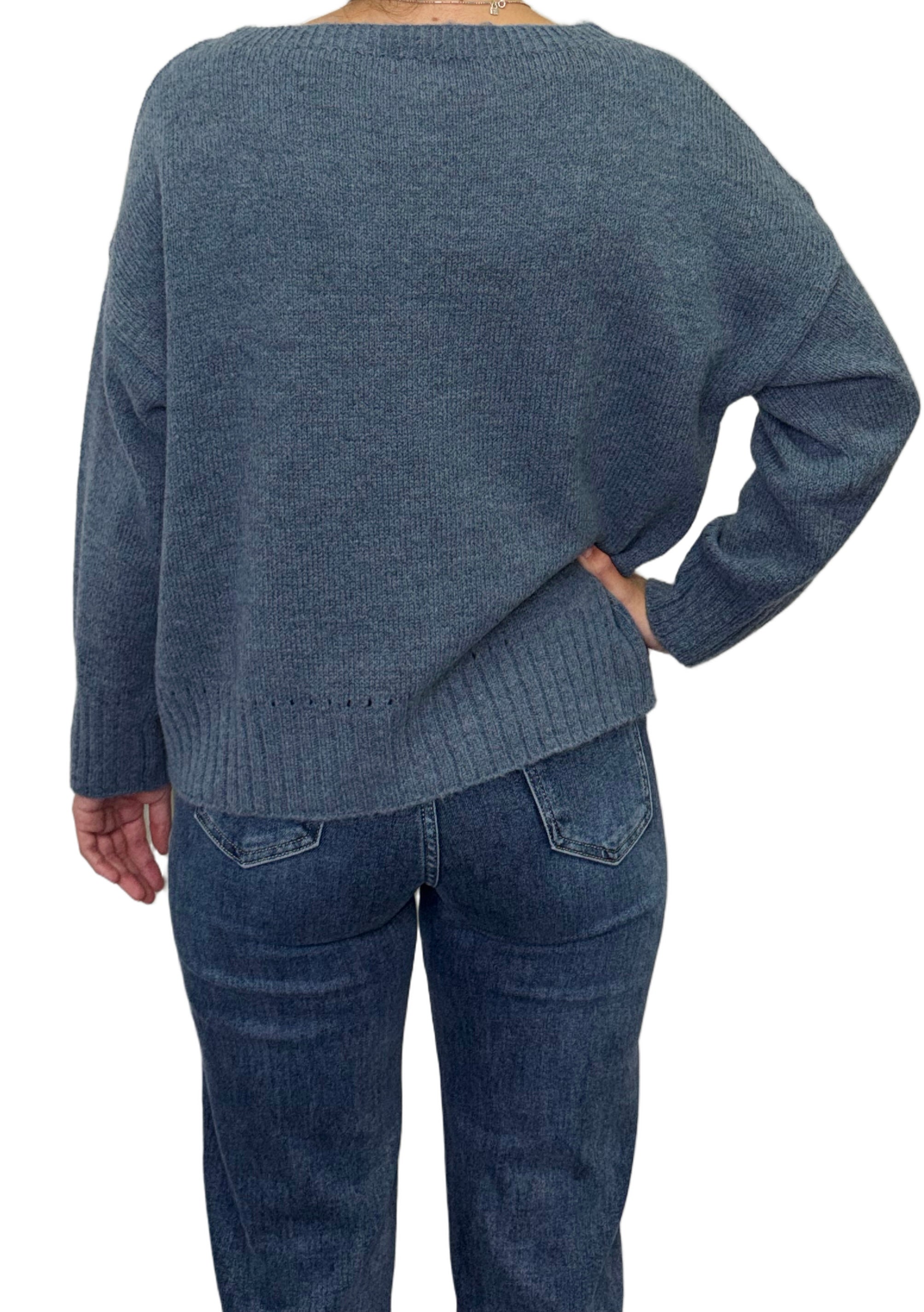 Sweater with contrast pocket / 327138