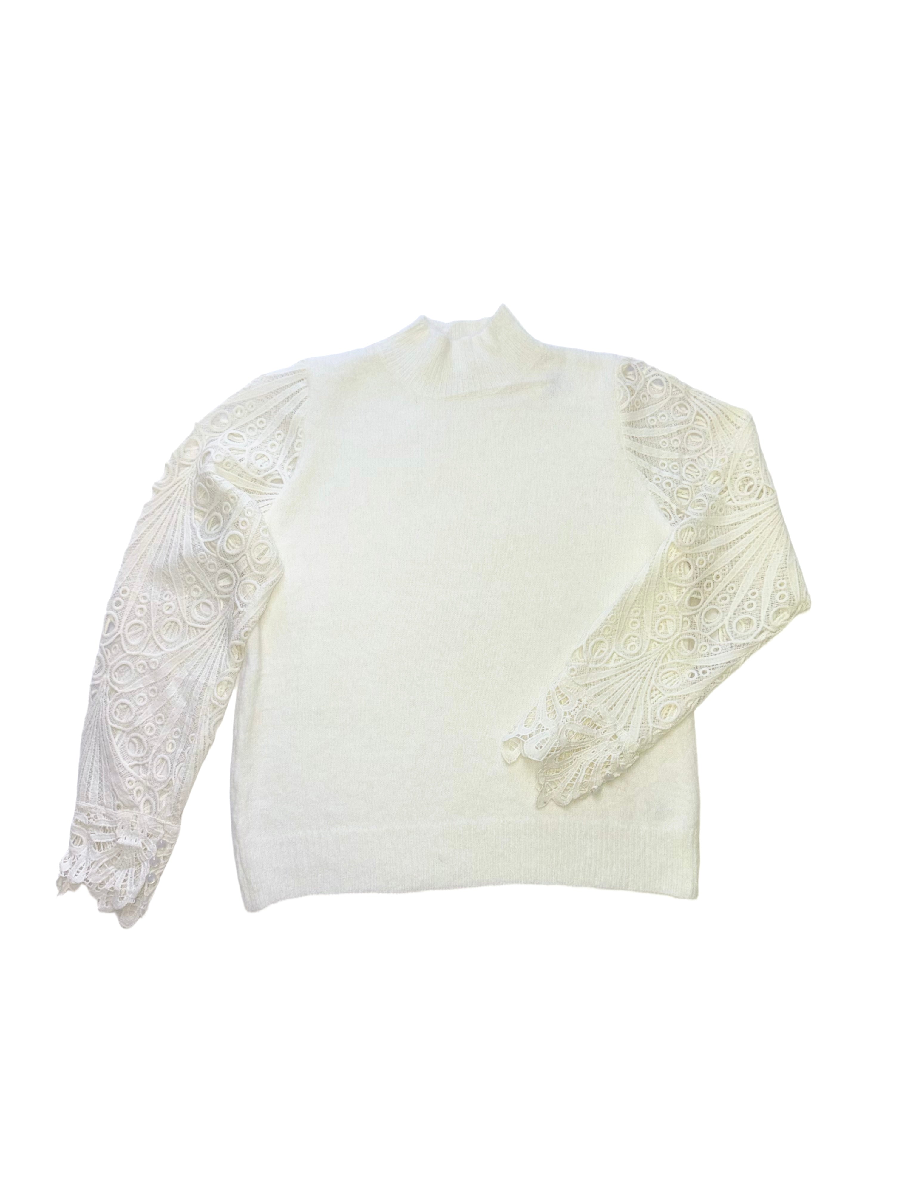 White sweater with lace sleeves / 327521