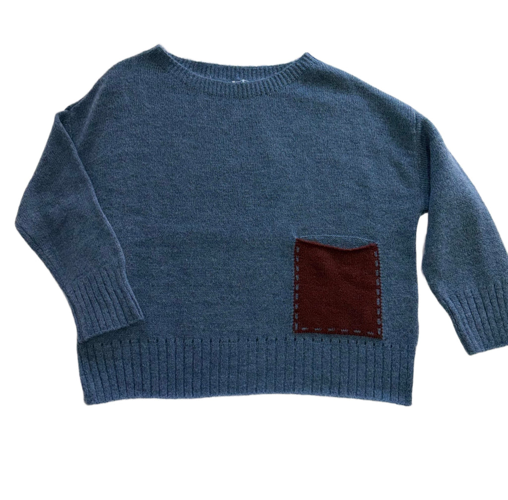 Sweater with contrast pocket / 327138